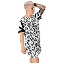 Load image into Gallery viewer, “WiN!” T-shirt dress